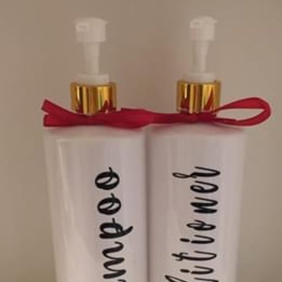 NEW Shampoo & Conditioner Dispenser - Picture 2 of 2